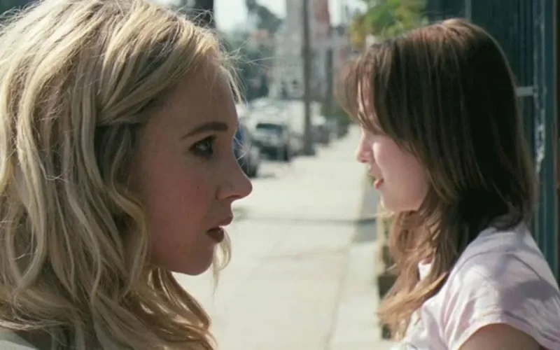 La série culte Little Birds explore l'érotisme à Tanger