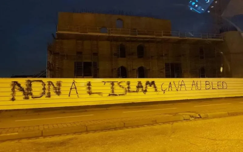 Des tags islamophobes découverts sur le chantier d'une mosquée à Strasbourg