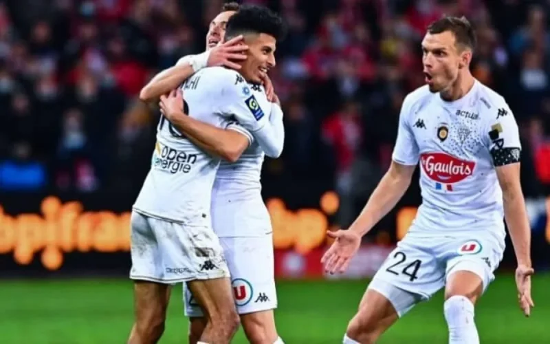 Leeds devance Naples pour Azzedine Ounahi et sort le chéquier 