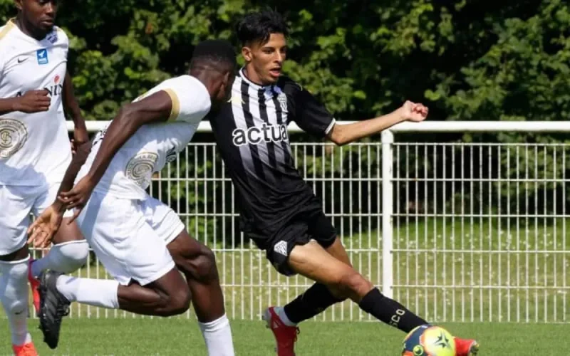 Azzedine Ounahi reste finalement avec le SCO Angers
