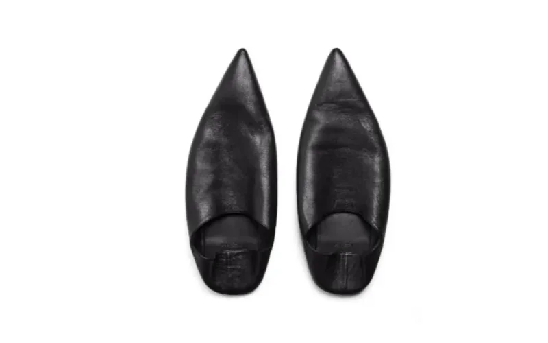 Balenciaga : la babouche marocaine à ... 1000 dollars !