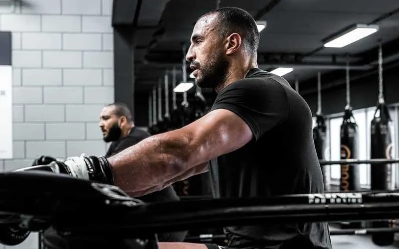 Badr Hari de retour sur le ring de Glory en décembre