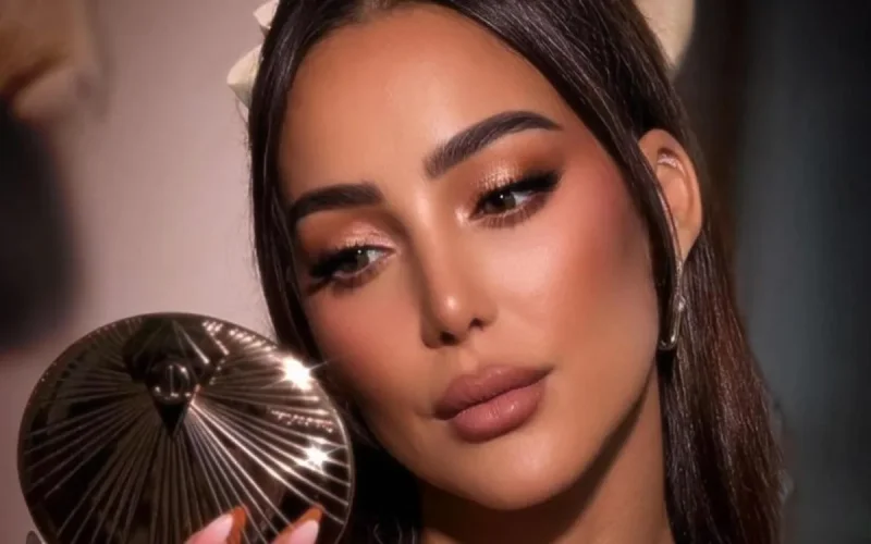 La chanteuse Bassma Boussil sous le feu des critiques