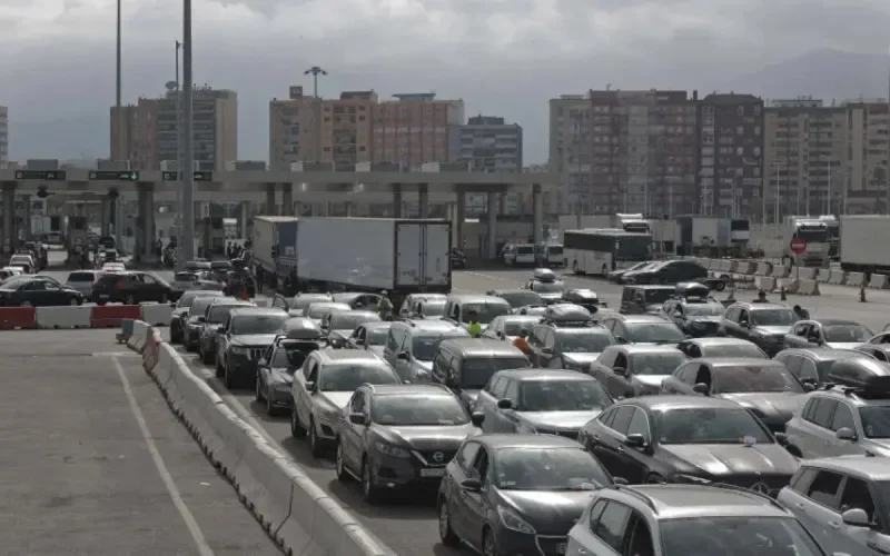 MRE : un ferry rate sa manœuvre et endommage le port d'Algésiras