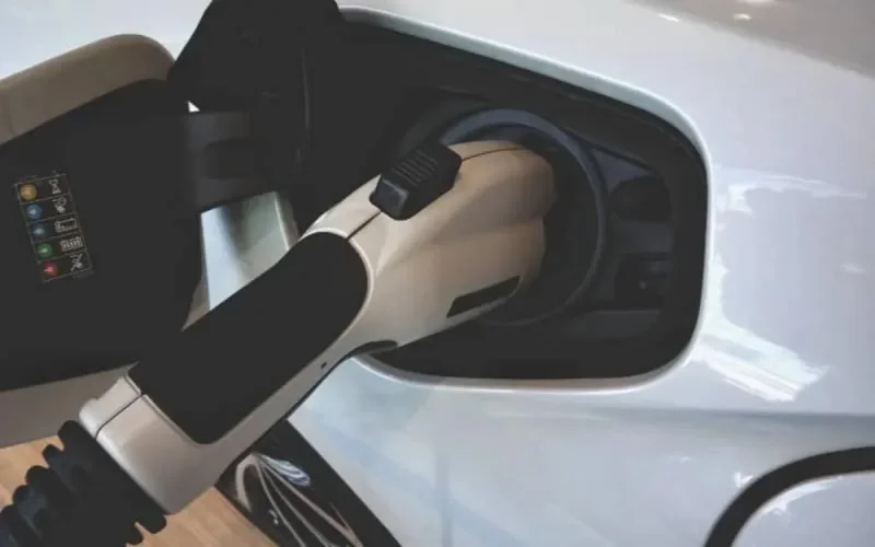 Le Maroc, seul pays au monde à développer la recharge ultra rapide des batteries des voitures électriques