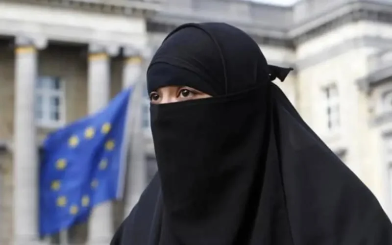 La Belgique va-t-elle alléger les peines pour port de la burqa ?