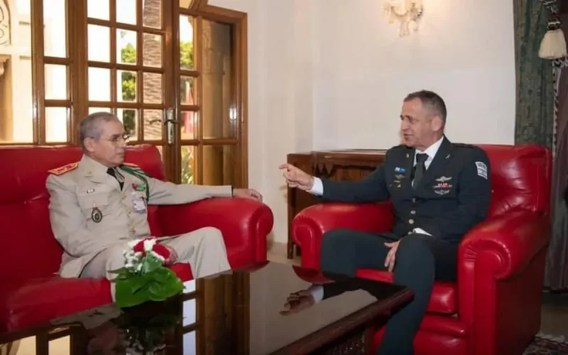 Le chef de l'armée israélienne au cabinet d'El Farouk Belkhir