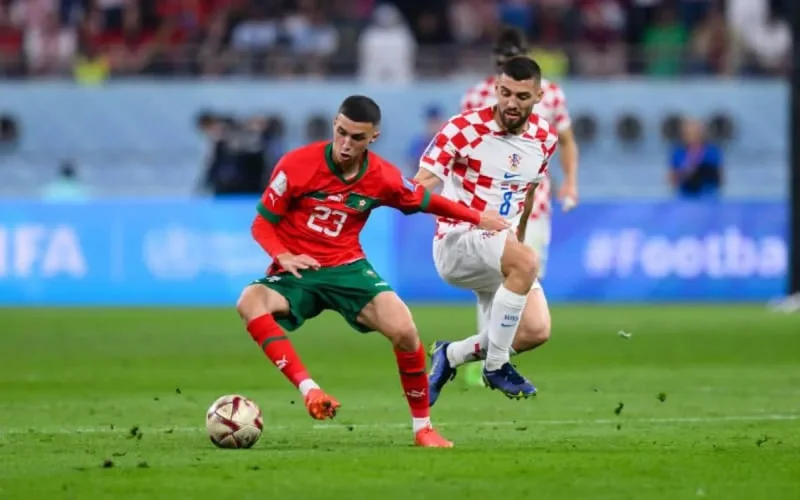 Bilal El Khannouss suivi par des clubs européens