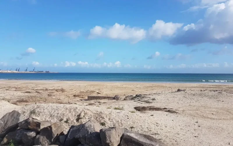 Maroc : une plage payante ? les autorités de Beni Ensar réagissent