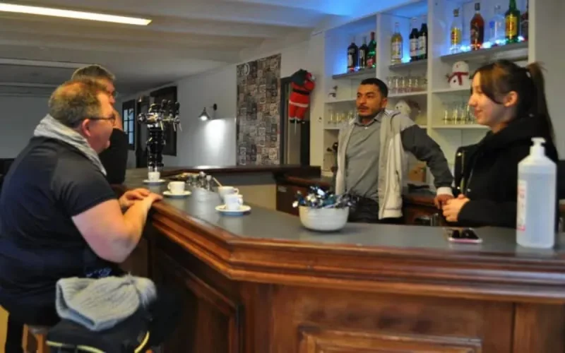 Victime de racisme, un couple marocain ferme son restaurant en France