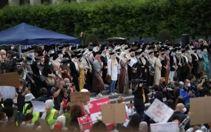 Bruxelles : relance de la bataille juridique contre les étudiantes voilées