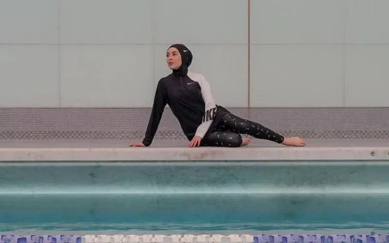 France : quand l'interdiction du burkini pousse les musulmanes à louer des piscines privées 