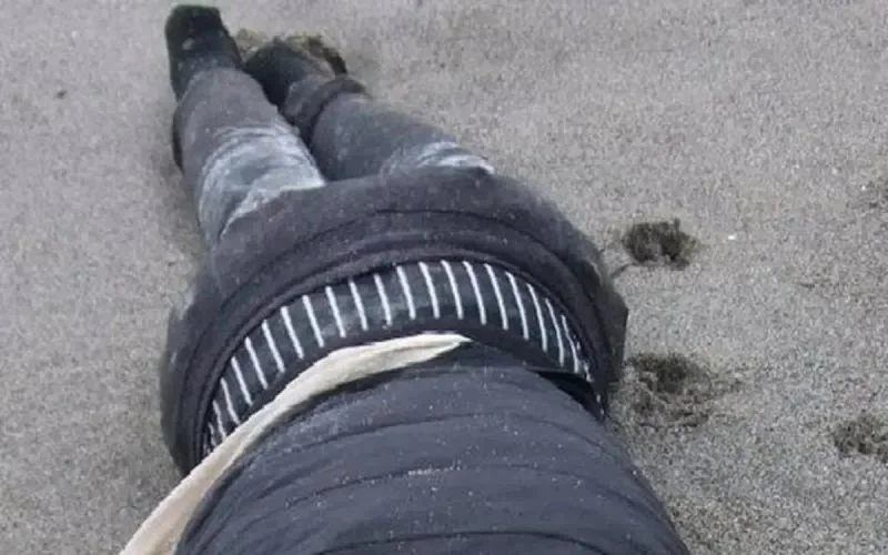 Reconnaissez-vous ce jeune Marocain retrouvé sur la plage à Cadix ?