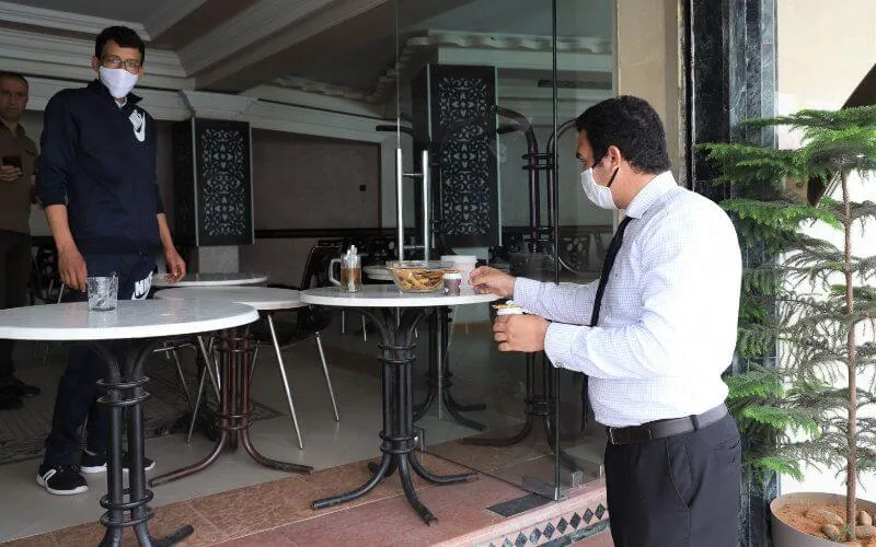 Rabat : les professionnels des cafés et restaurants en colère