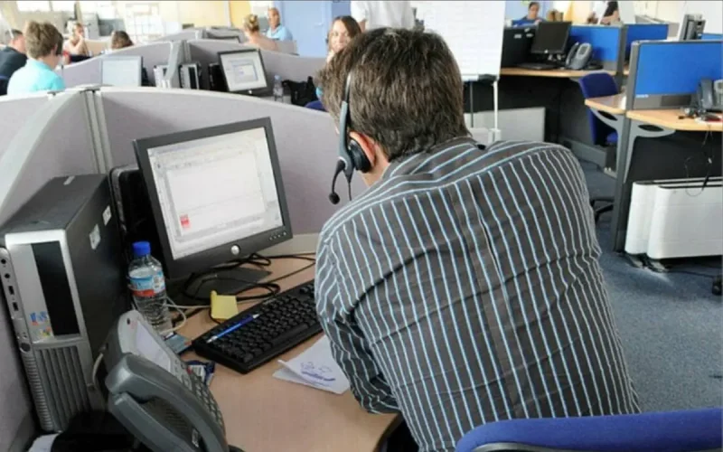 Comment la concurrence marocaine précipite la fermeture des centres d'appels en France