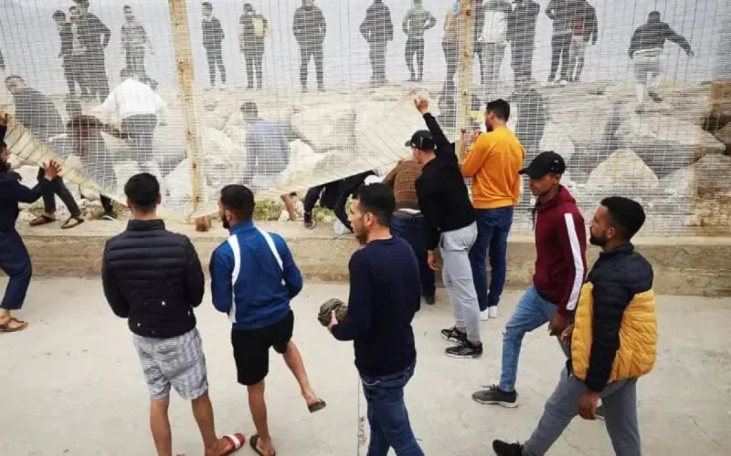 Plus d'une centaine de migrants de Ceuta retournent volontairement au Maroc