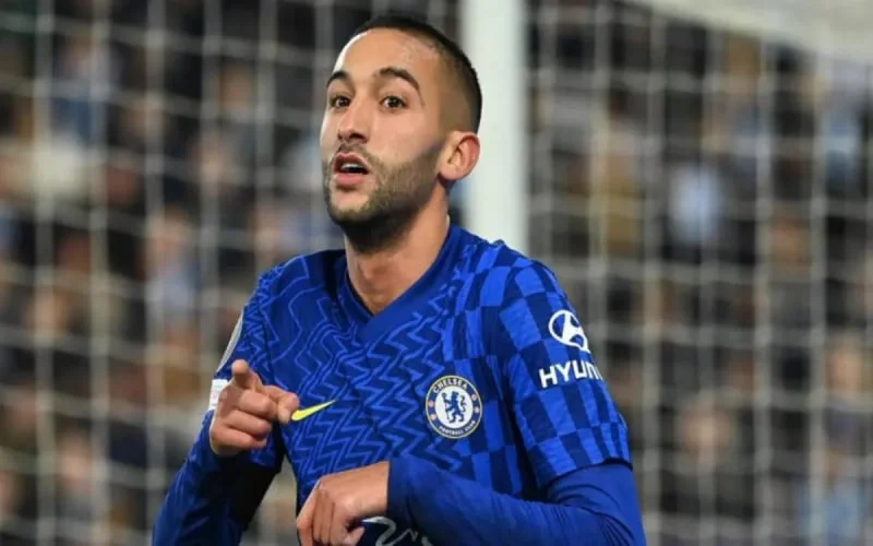 Hakim Ziyech sort sur blessure, un coup dur pour Chelsea
