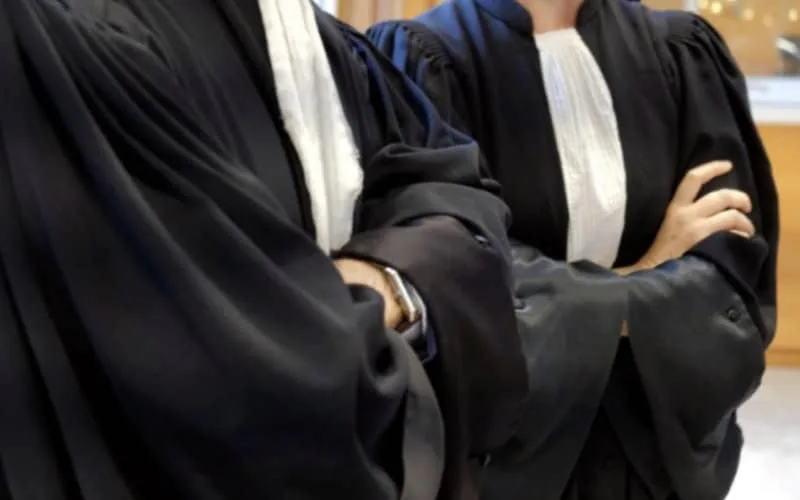 Le club des avocats offre un service gratuit d'orientation juridique pour les MRE