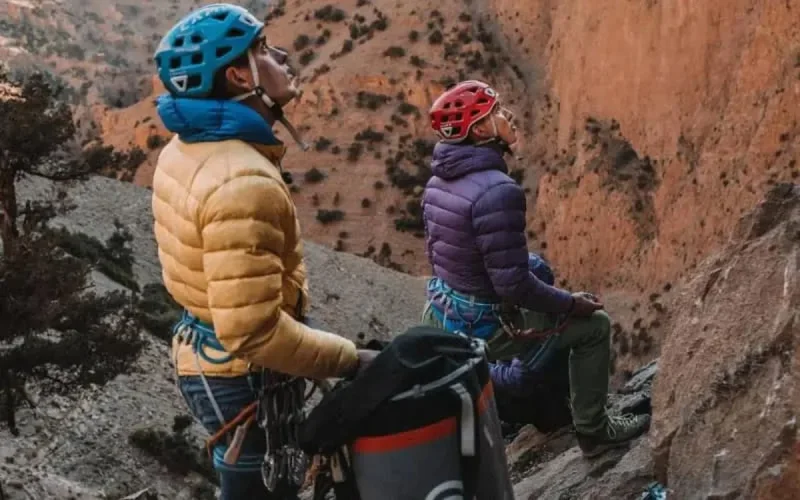 Un couple espagnol de grimpeurs pro-LGTBI crée un nouveau parcours au Maroc