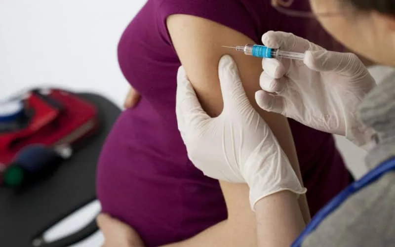 Covid-19 : nouveau protocole pour les femmes enceintes