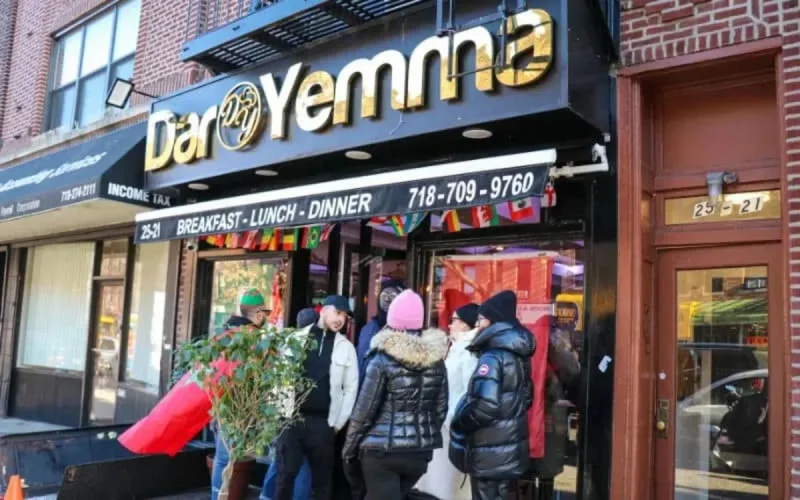 États-Unis : un restaurant marocain en conflit avec l'influenceuse « Poupette Kenza »