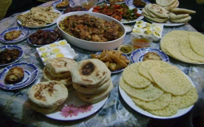 Durant le ramadan, les Marocains dépensent plus et travaillent moins