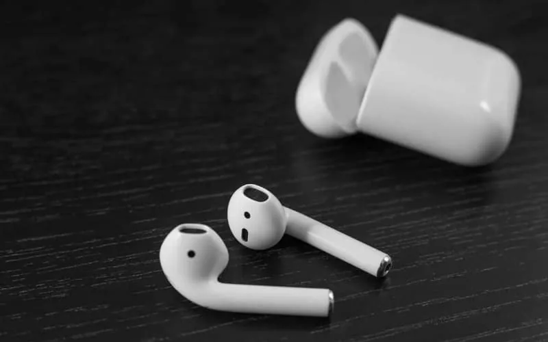 Une Colombienne perd ses écouteurs en Espagne et les retrouve au Maroc