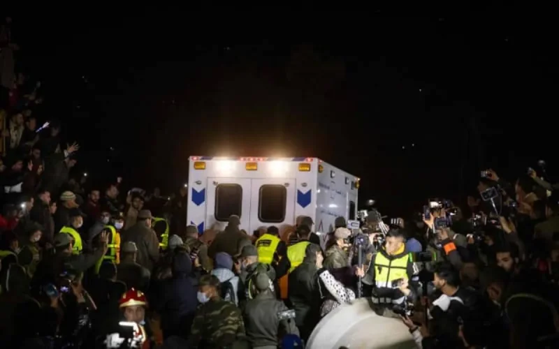 Rayan, "symbole de solidarité" : l'Égypte pleure le garçonnet marocain