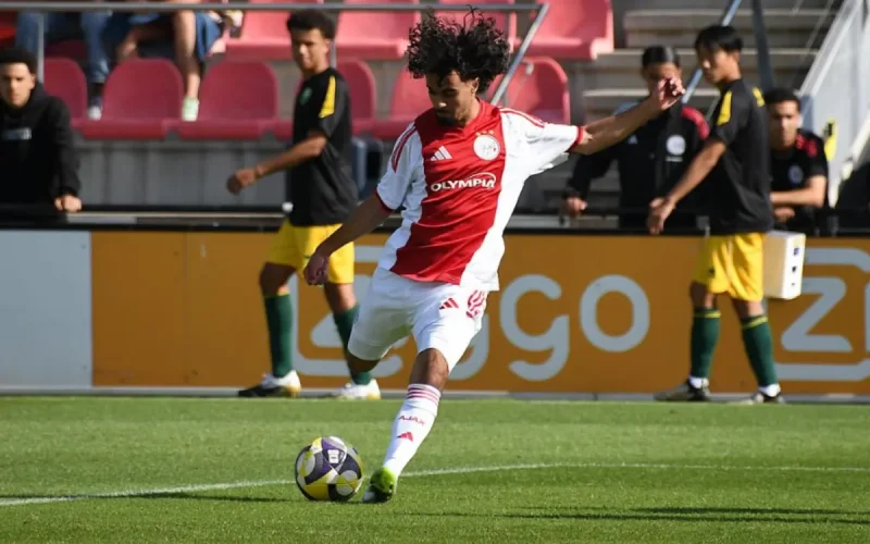 Ajax Amsterdam : Premier contrat pro jusqu'en 2029 pour une pépite marocaine