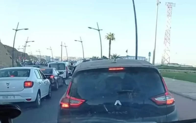 MRE : cinq heures d'attente à la frontière marocaine de Sebta