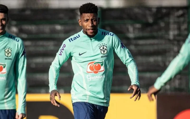 Tottenham perd Emerson Royal, blessé après un tacle de Sofyan Amrabat