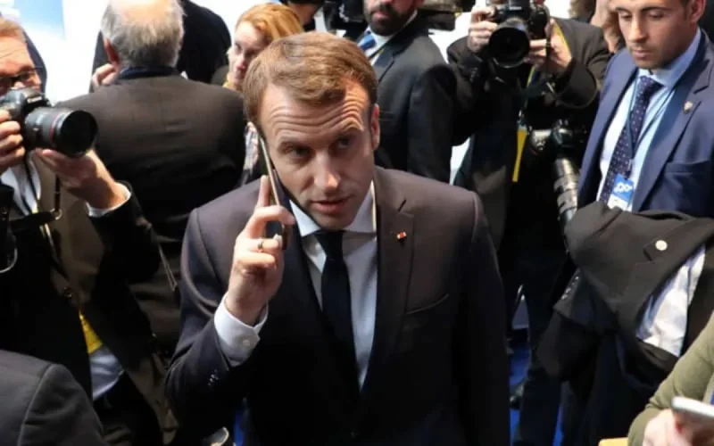 Affaire Pegasus : Emmanuel Macron contraint de changer de numéro de téléphone