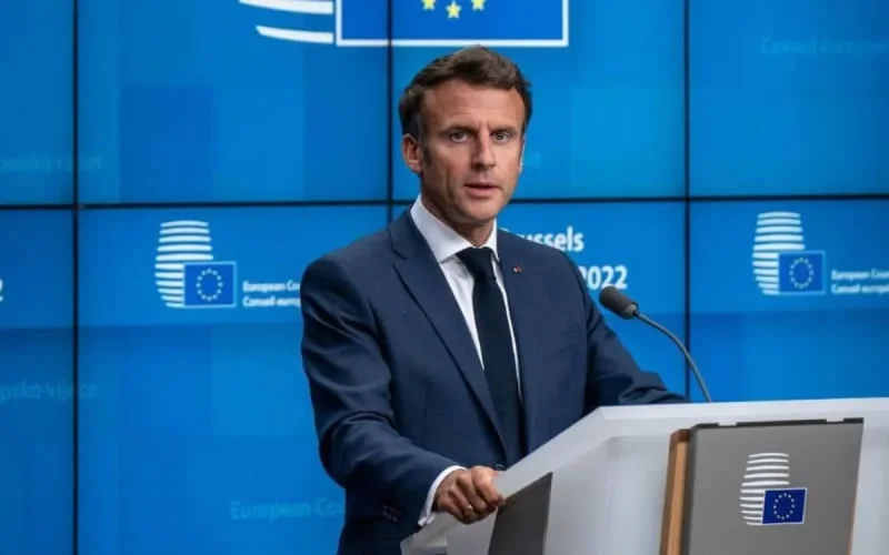 Emmanuel Macron utilisera-t-il un nouveau téléphone sécurisé à cause du Maroc ? 