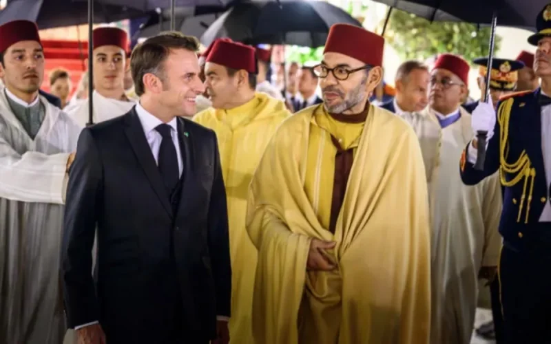 En visite au Maroc, Emmanuel Macron attise la colère de l'Algérie