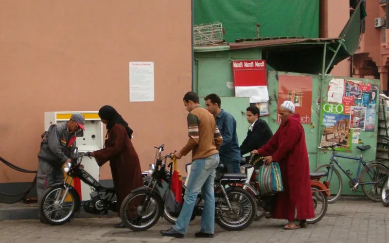 Le prix du carburant « doit baisser » de 2 dirhams au Maroc