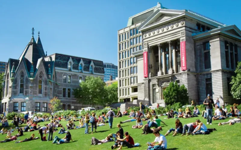 Les étudiants étrangers boudent le Canada