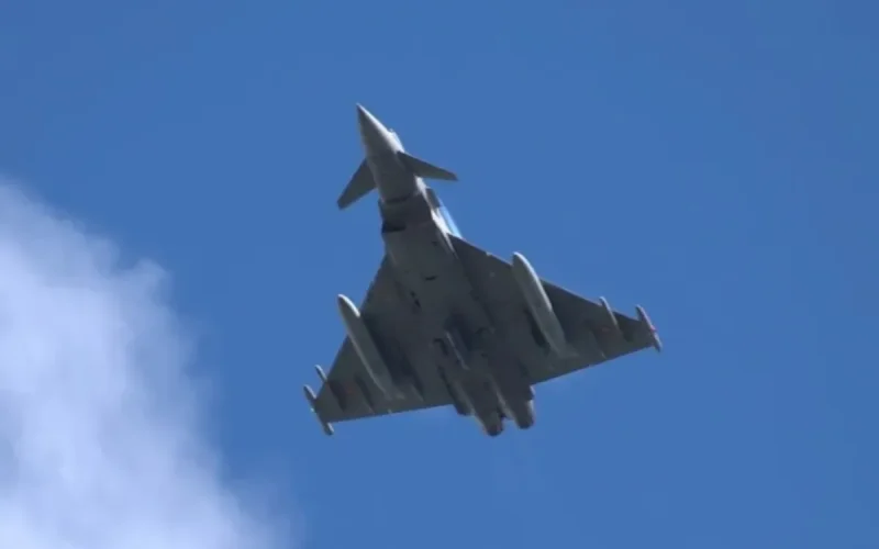 À Ceuta, l'Espagne fait rugir ses chasseurs face au Maroc