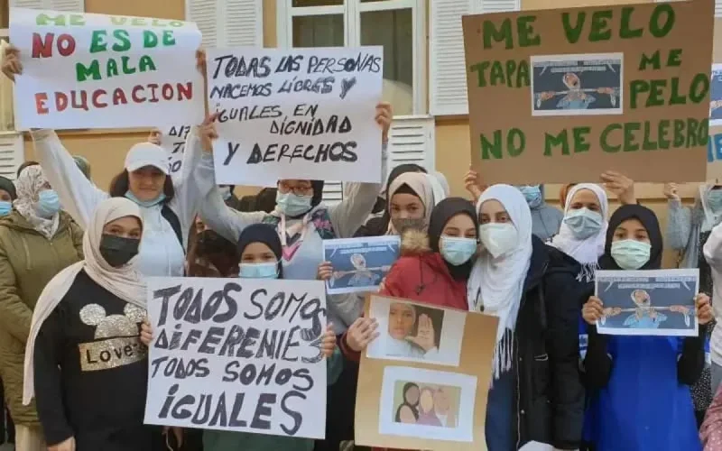 Espagne : une élève voilée expulsée d'une école près de Madrid