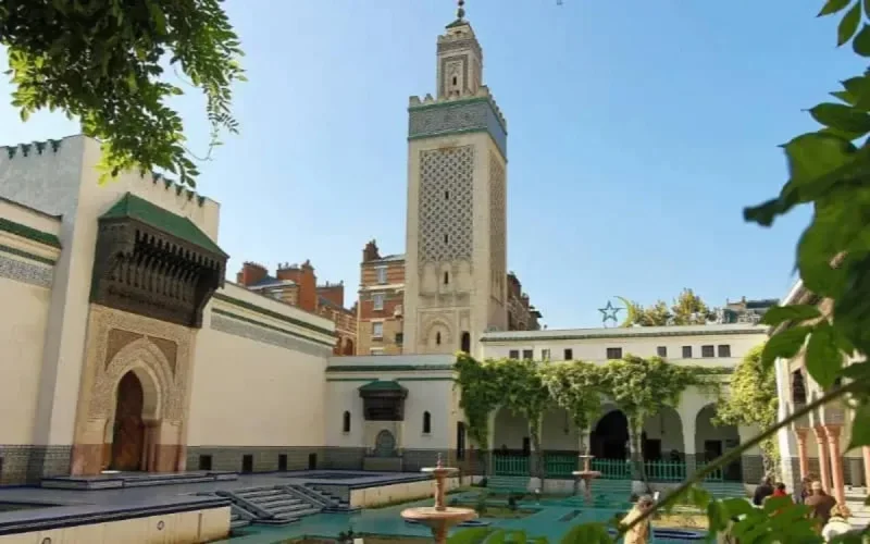 Formation en finance islamique : la grande mosquée de Paris veut combler un vide