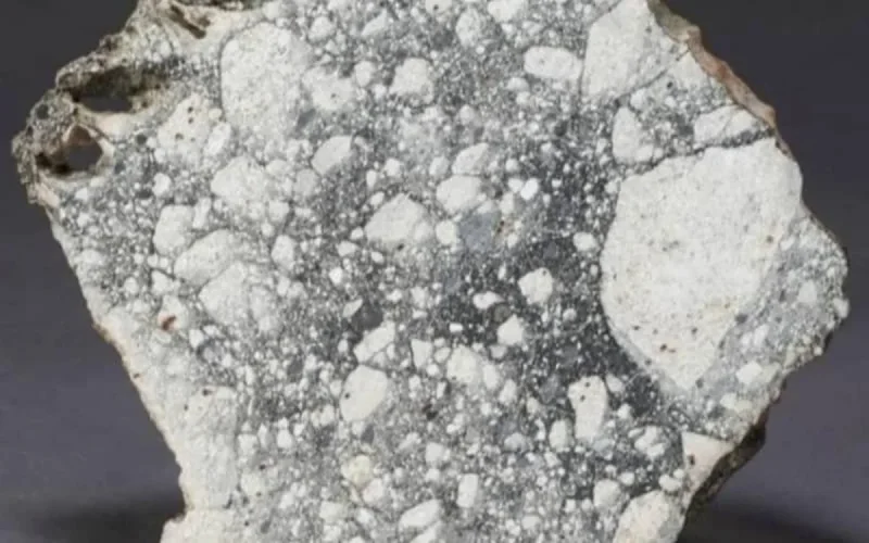 Un fragment de lune trouvé au Maroc, vendu aux enchères à 189 000 dollars