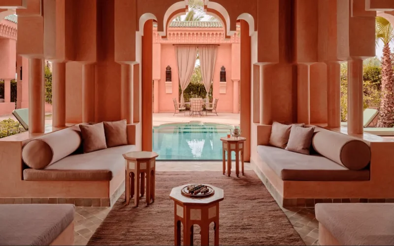 Fuyant l'inflation et la guerre, les vacanciers français se ruent massivement sur le Maroc