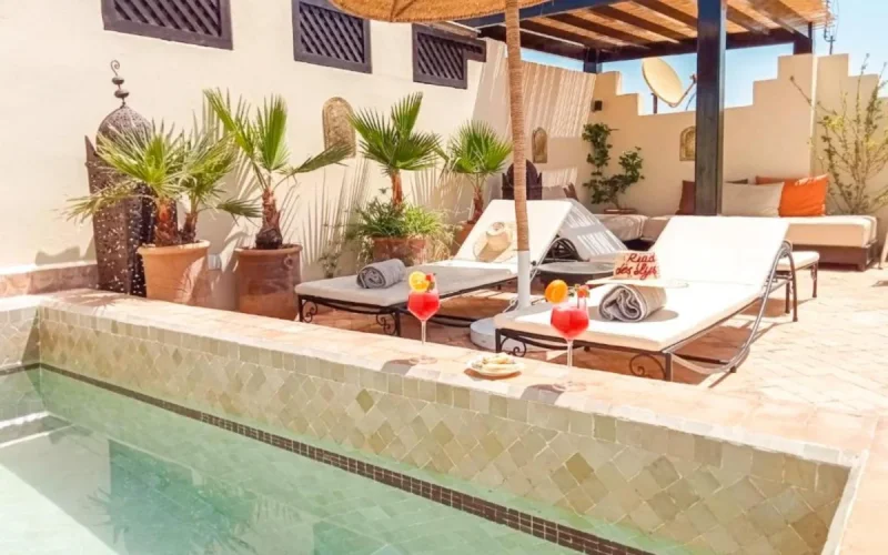 Noël au soleil : ces Français qui troquent la dinde pour un couscous à Marrakech