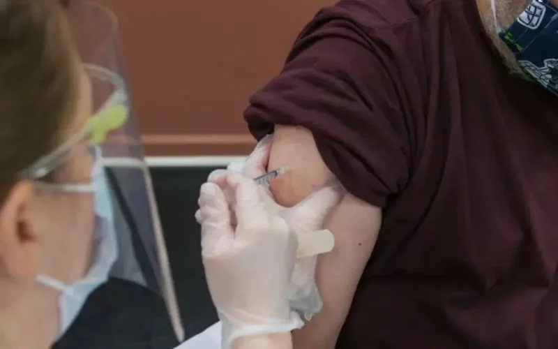 Rejet des vaccins chinois par la France : les Français résidant au Maroc en colère