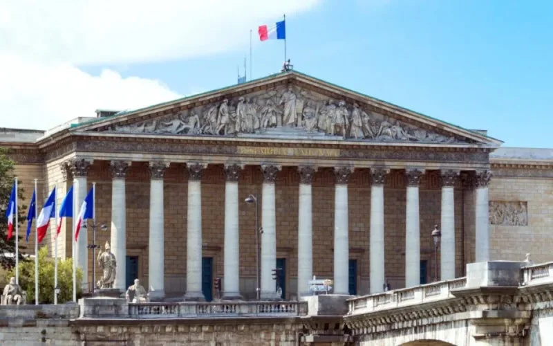 À l'Assemblée nationale française, la carte complète du Maroc fait polémique 
