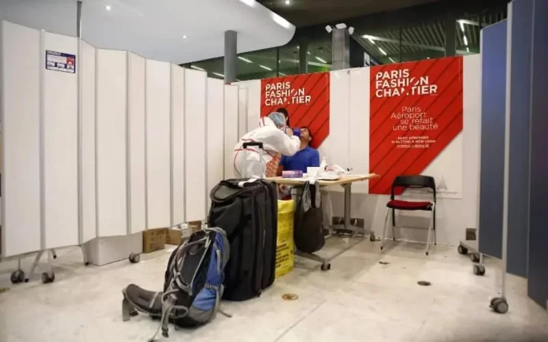 Les Marocains vaccinés en voyage en France, dispensés de test PCR