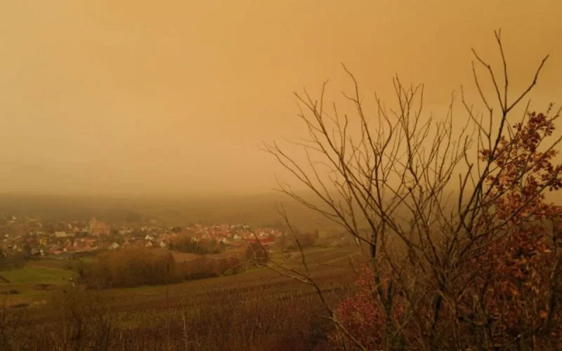Un nuage de sable marocain à l'assaut de la France