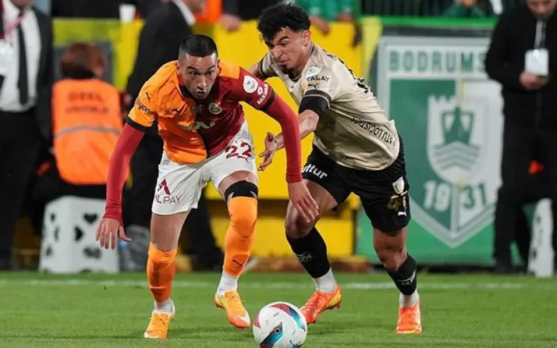 L'entraîneur de Galatasaray s'exprime sur l'avenir de Hakim Ziyech