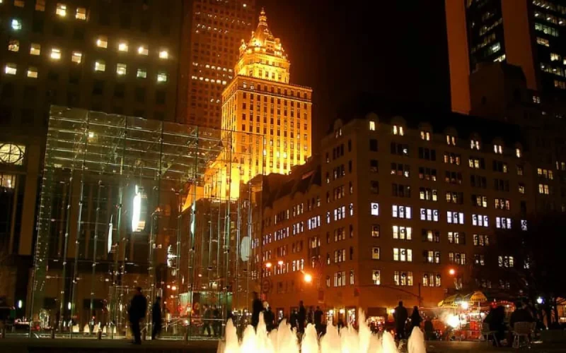 États-Unis : un condo du Crown Building avec hammam marocain atteint un prix record (photos)