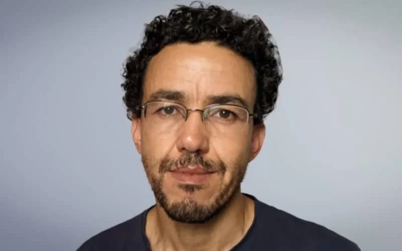 Pegasus : Hicham Mansouri et 16 autres journalistes rejoignent la plainte de RSF