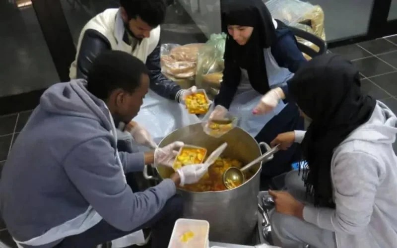 « Iftar solidaire » : la solidarité des associations marocaines envers des étudiants étrangers en France